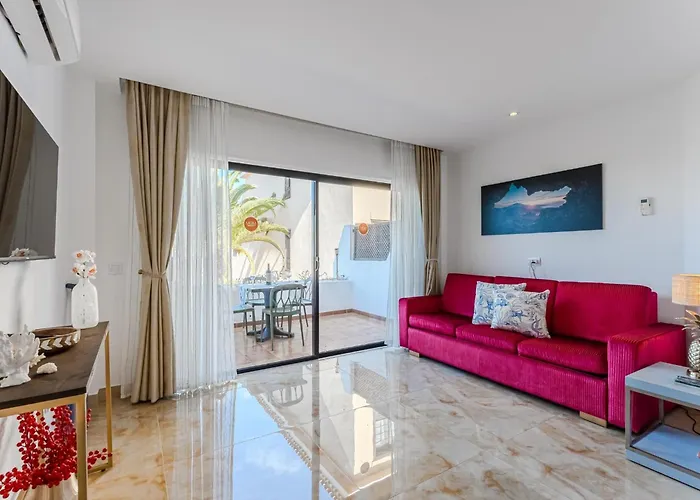 Partial Sea View & Relax 2-bed Tenerife South Apartment *