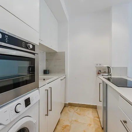 Partial Sea View & Relax 2-bed Tenerife South Апартаменты