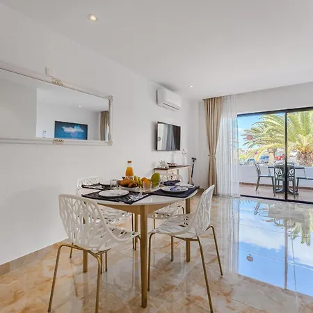 Partial Sea View & Relax 2-bed Tenerife South Apartment *